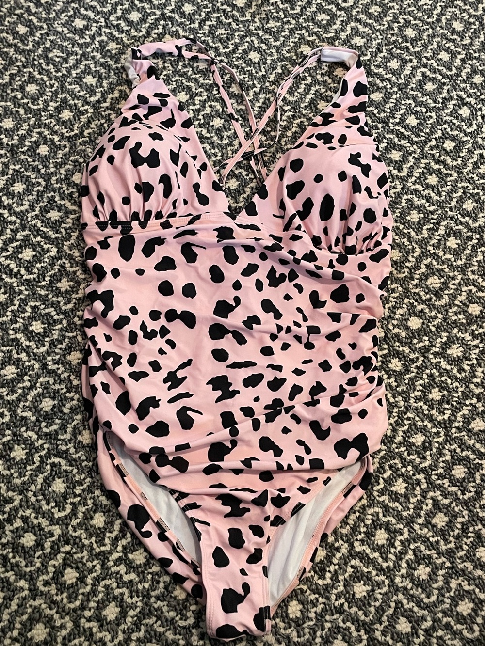 Women’s Pink Leopard Print One-Piece Swimsuit